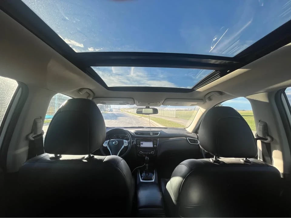 2015 Nissan Rogue - Image 6 of 13