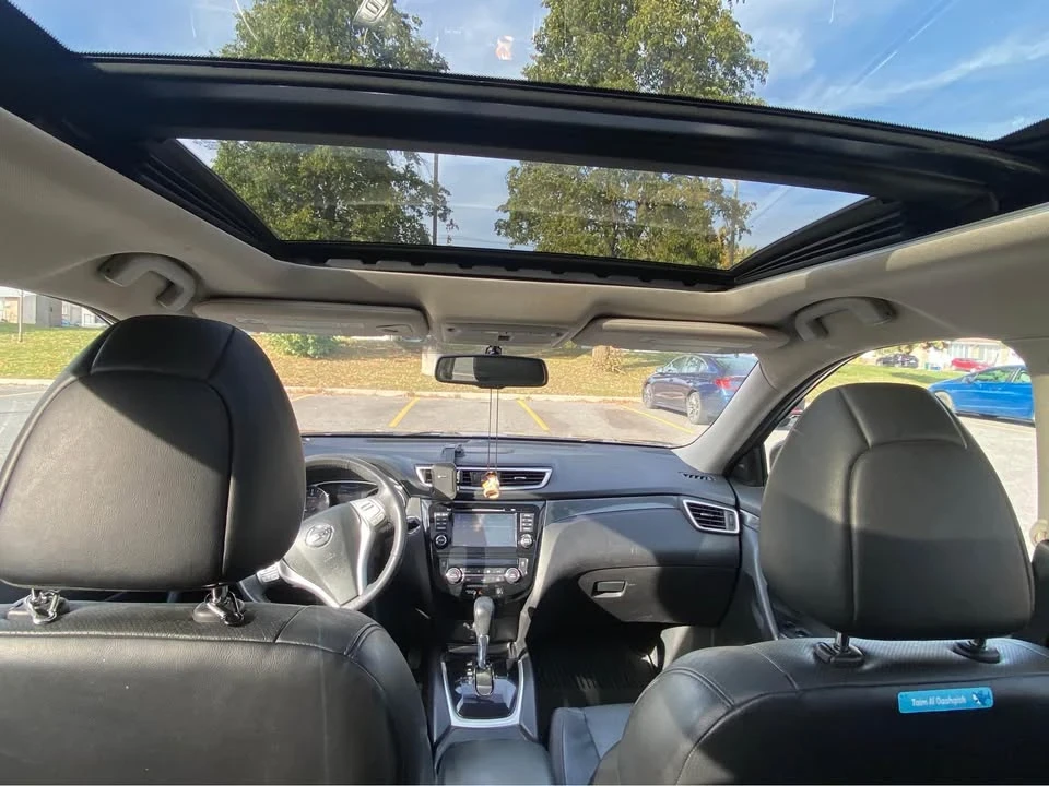 2015 Nissan Rogue - Image 9 of 12