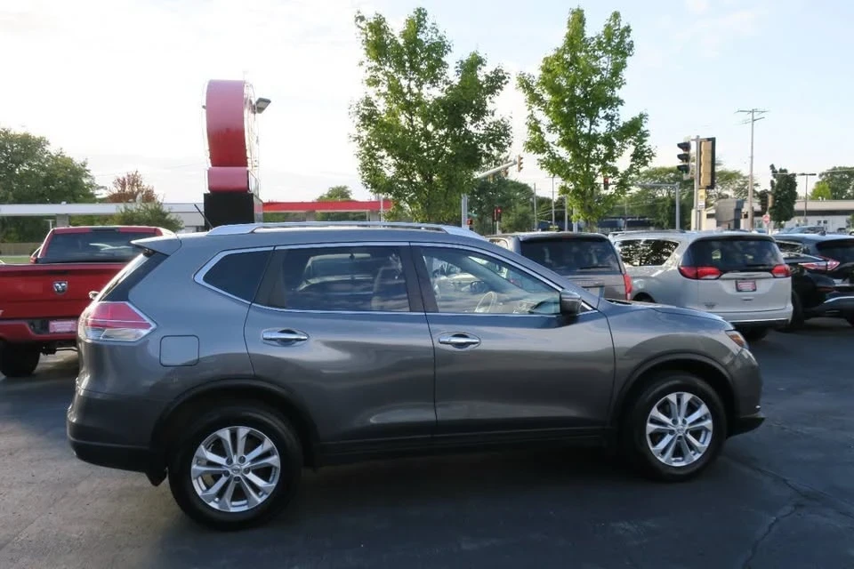 2015 Nissan Rogue - Image 8 of 19