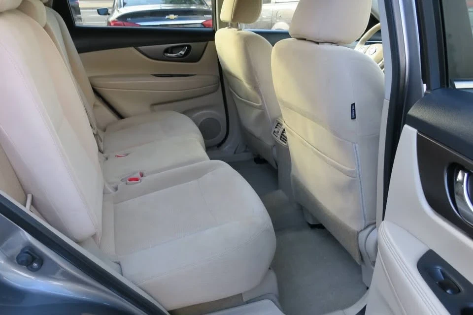 2015 Nissan Rogue - Image 13 of 19