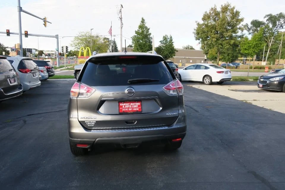 2015 Nissan Rogue - Image 6 of 19