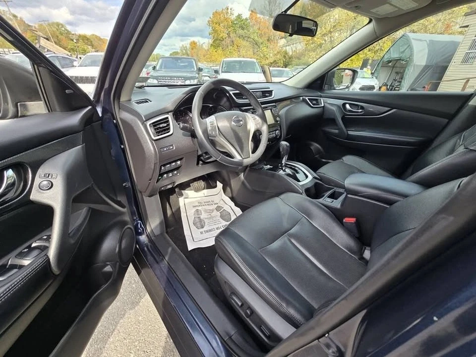 2015 Nissan Rogue - Image 12 of 14