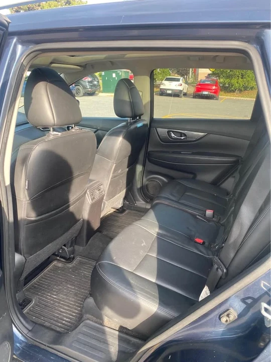 2015 Nissan Rogue - Image 10 of 12