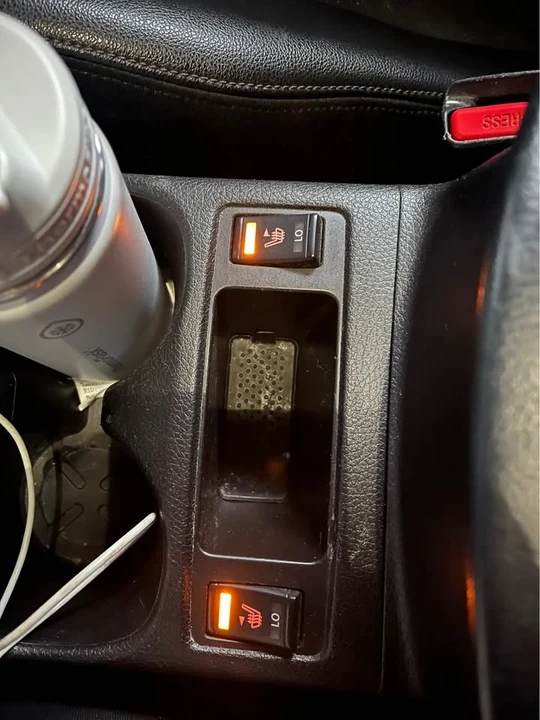 2015 Nissan Rogue - Image 12 of 13