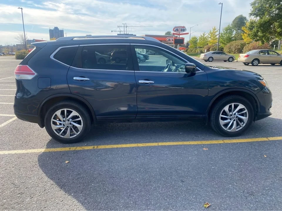 2015 Nissan Rogue - Image 8 of 12