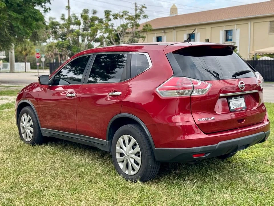 2015 Nissan Rogue - Image 4 of 9