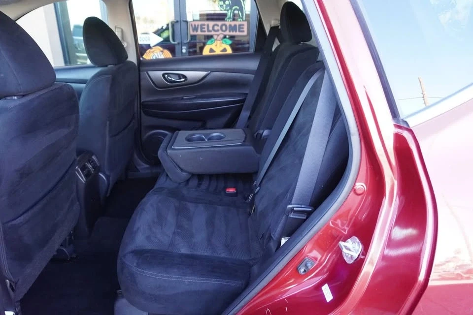 2015 Nissan Rogue - Image 17 of 18