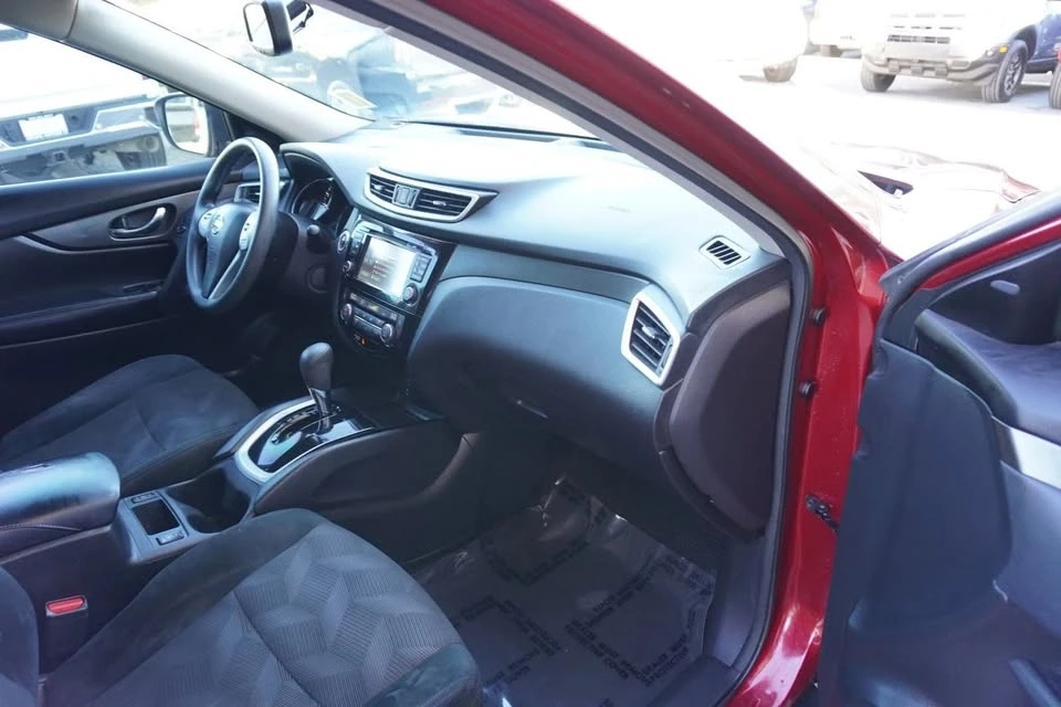 2015 Nissan Rogue - Image 12 of 18
