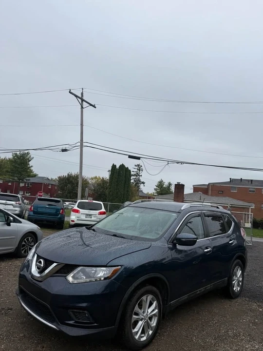 2015 Nissan Rogue - Image 2 of 14