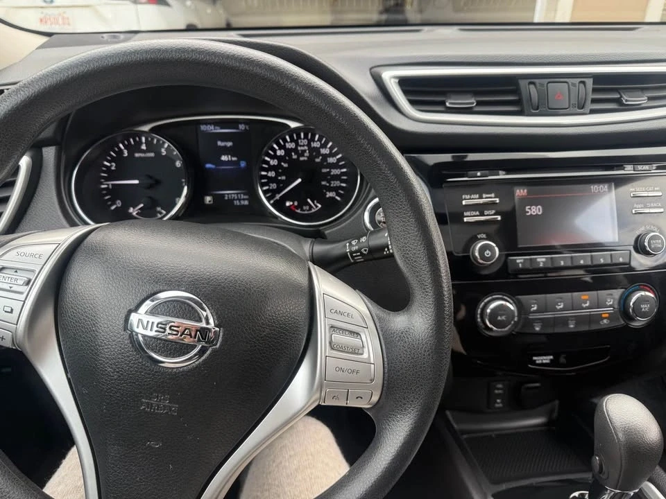 2015 Nissan Rogue - Image 8 of 15