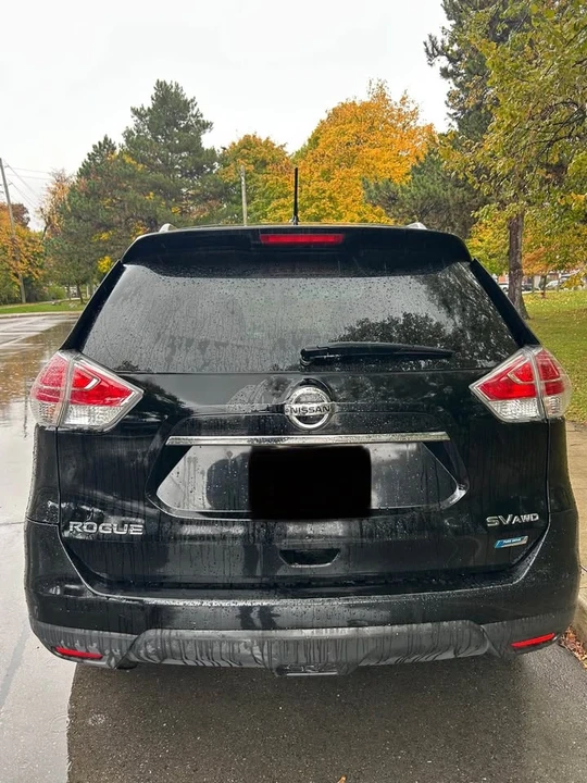 2015 Nissan Rogue - Image 2 of 9