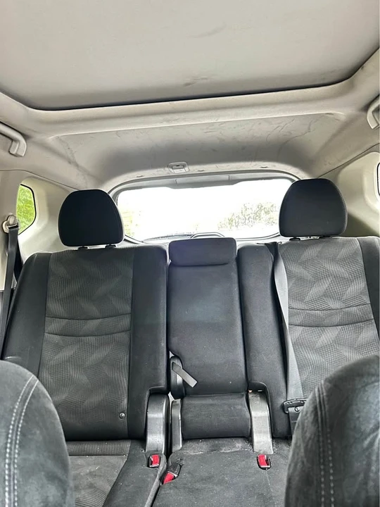 2015 Nissan Rogue - Image 7 of 9