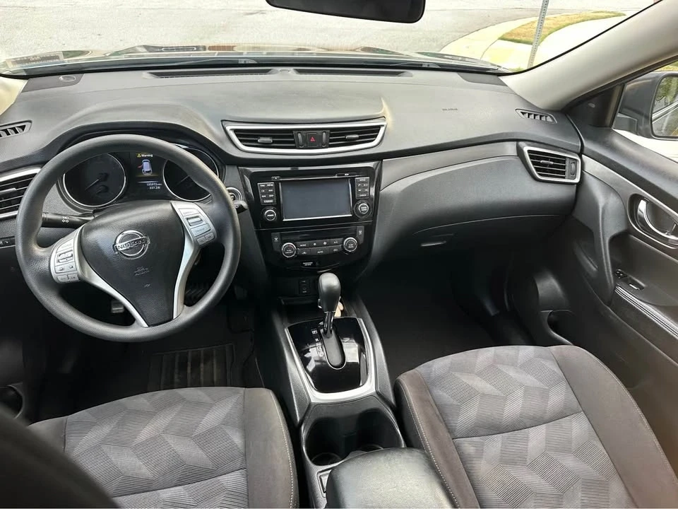 2015 Nissan Rogue - Image 2 of 7