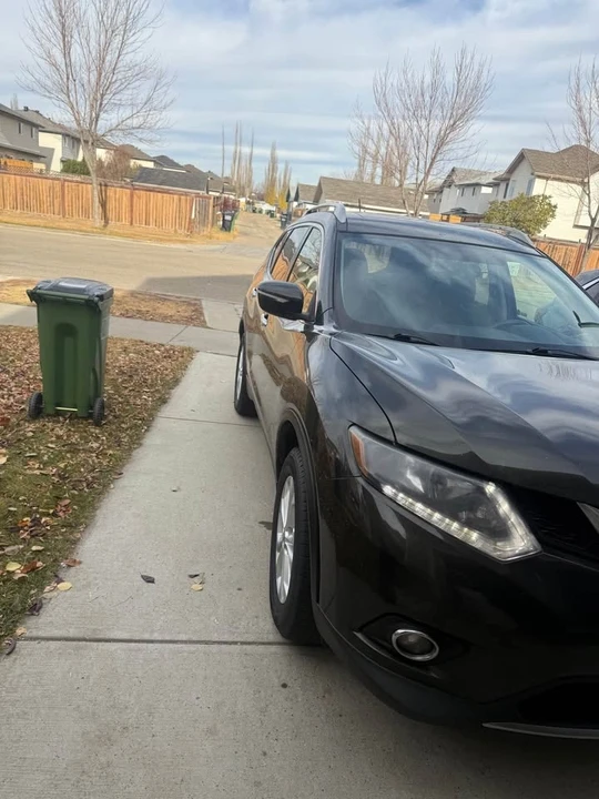 2015 Nissan Rogue - Image 2 of 15