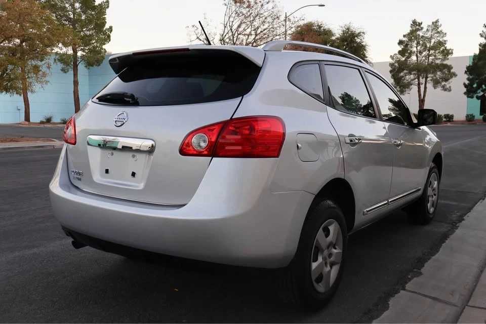 2015 Nissan Rogue - Image 3 of 10