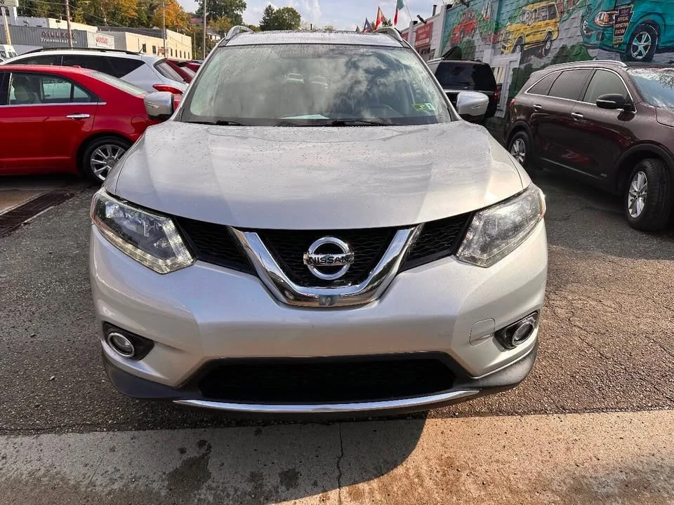 2015 Nissan Rogue - Image 2 of 11