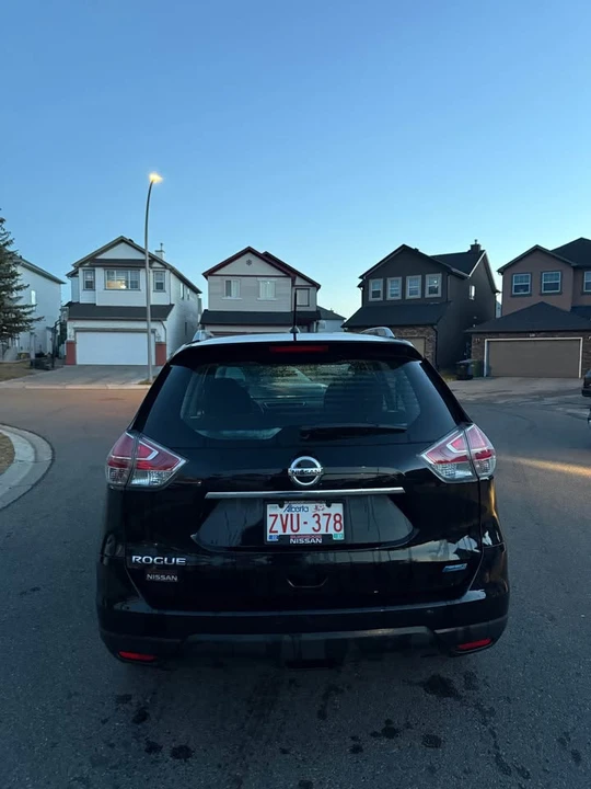 2015 Nissan Rogue - Image 4 of 10