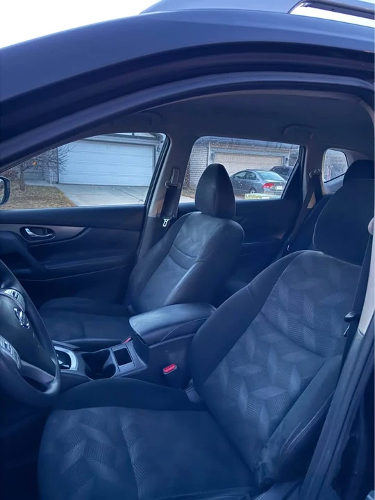 2015 Nissan Rogue - Image 8 of 10