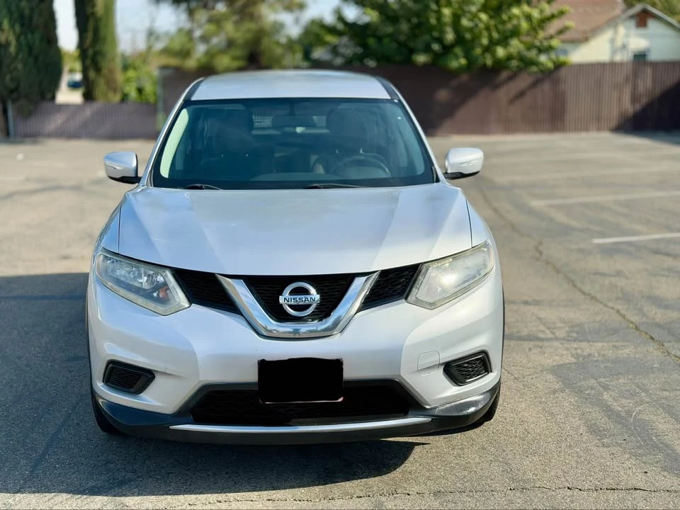 2015 Nissan Rogue - Image 2 of 7