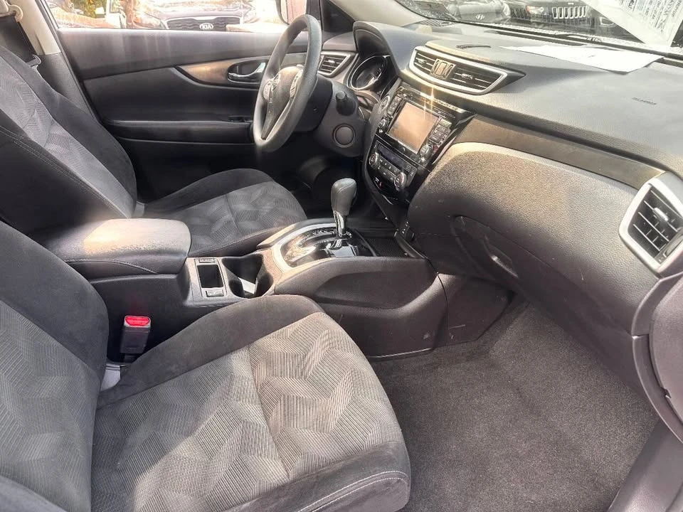 2015 Nissan Rogue - Image 6 of 11