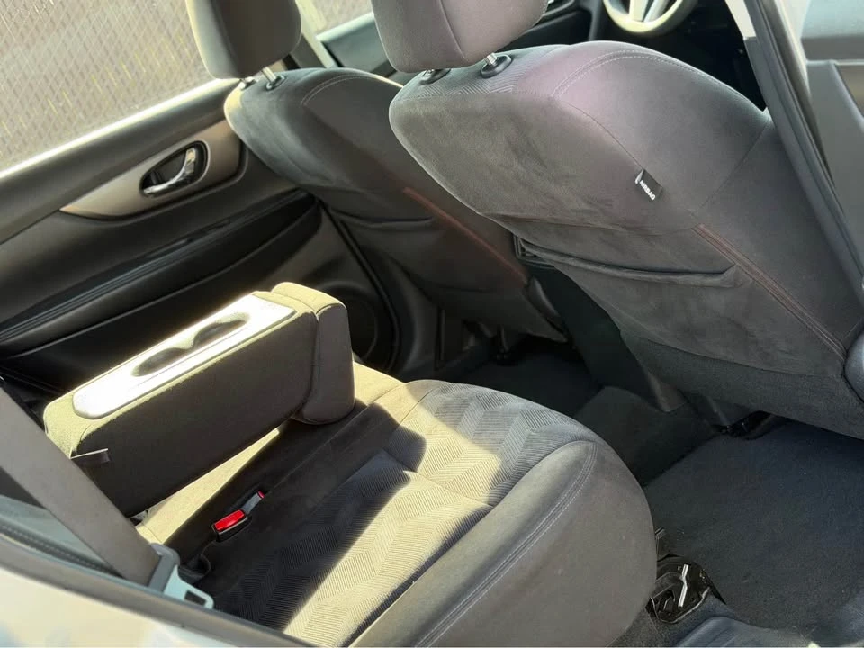 2015 Nissan Rogue - Image 7 of 7