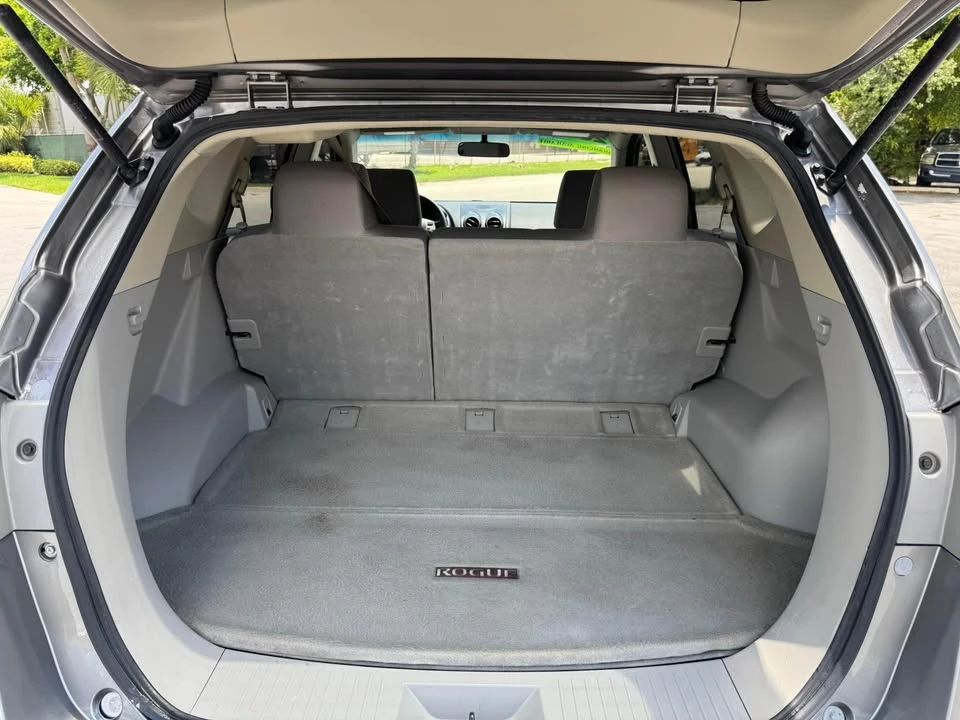 2015 Nissan Rogue - Image 10 of 11