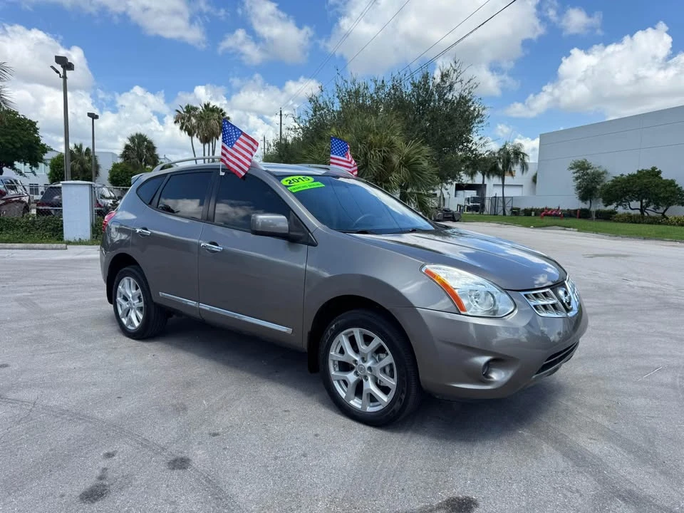 2015 Nissan Rogue - Image 3 of 11