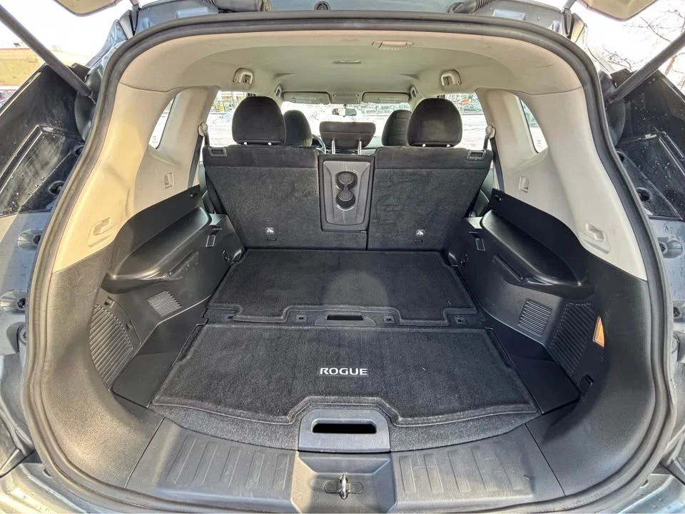 2015 Nissan Rogue - Image 12 of 15