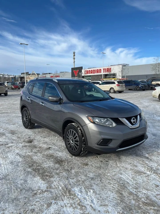 2015 Nissan Rogue - Image 2 of 15