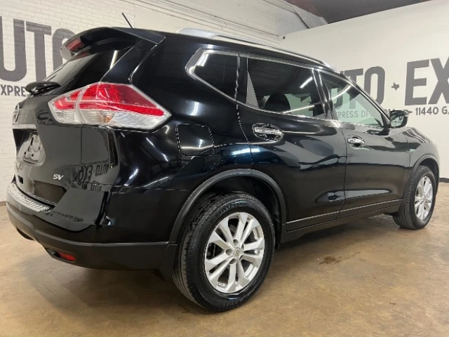 2015 Nissan Rogue - Image 4 of 5