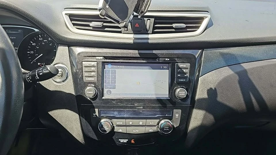 2015 Nissan Rogue - Image 4 of 6