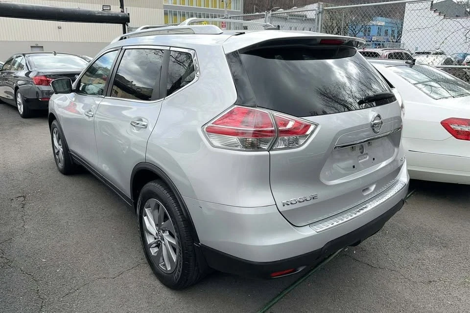 2015 Nissan Rogue - Image 3 of 6