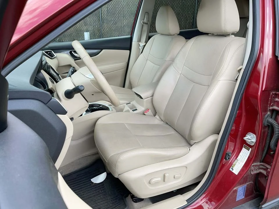 2015 Nissan Rogue - Image 4 of 8