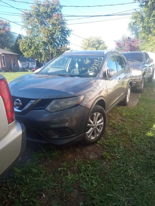 2015 Nissan Rogue - Image 7 of 8