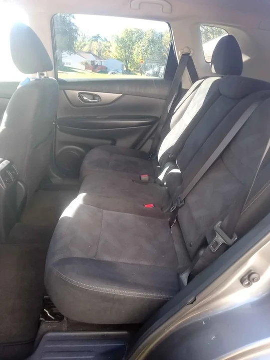 2015 Nissan Rogue - Image 2 of 8