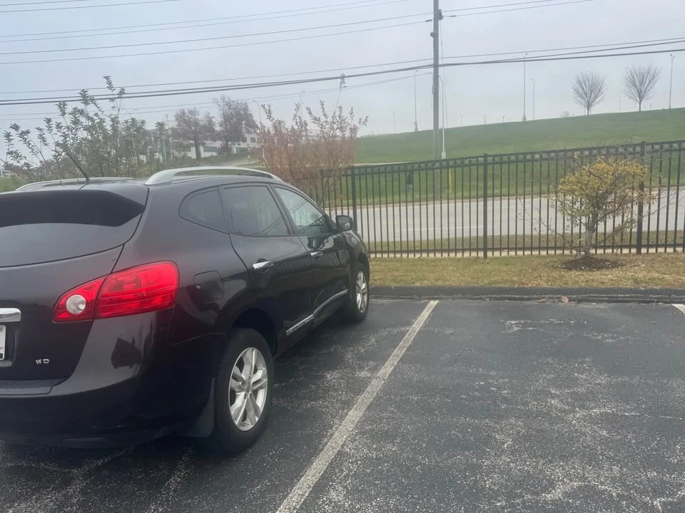 2015 Nissan Rogue - Image 12 of 13