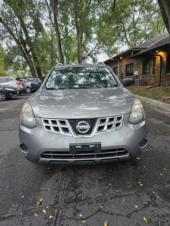 2015 Nissan Rogue - Image 2 of 18