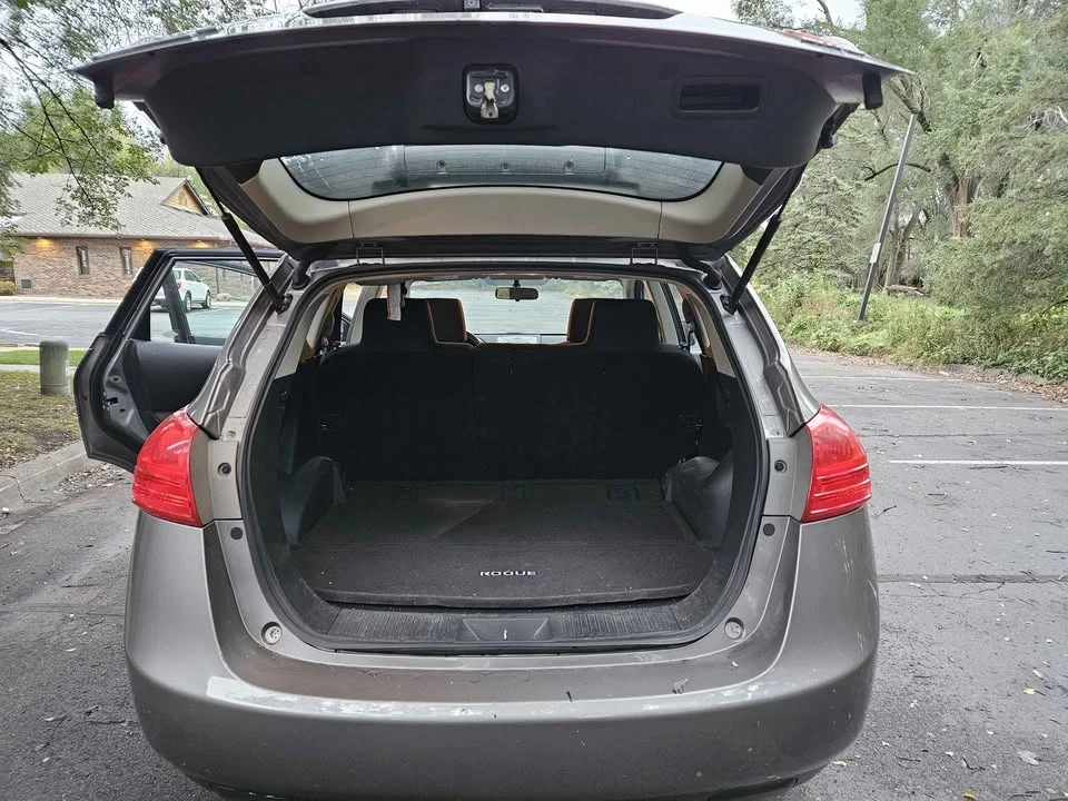 2015 Nissan Rogue - Image 12 of 18