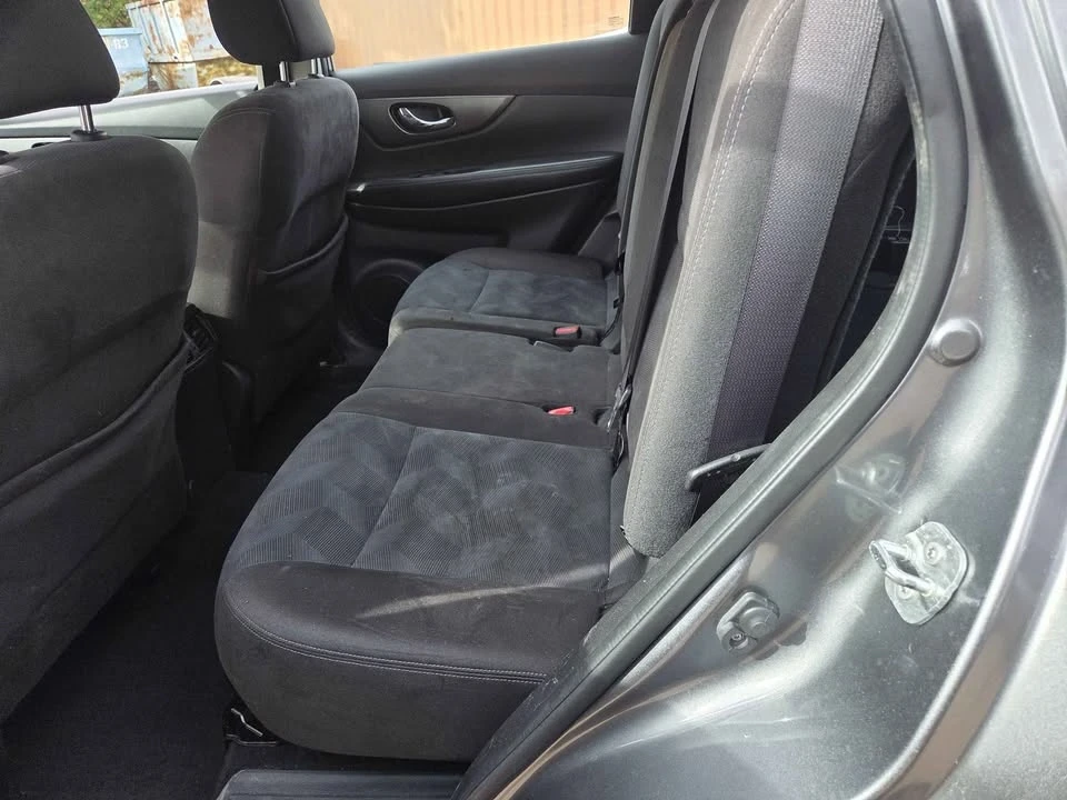 2015 Nissan Rogue - Image 6 of 9