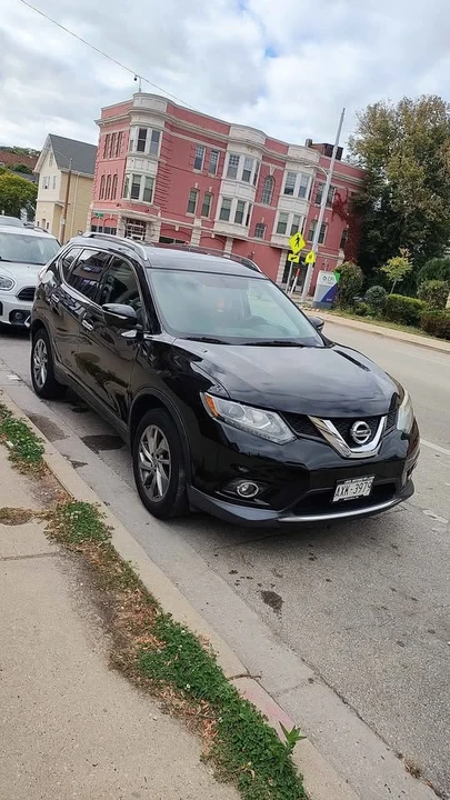 2015 Nissan Rogue - Image 2 of 5