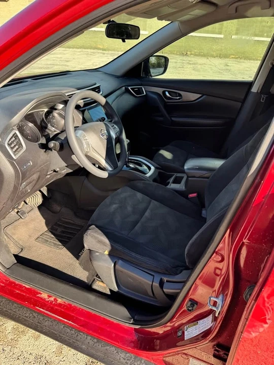 2015 Nissan Rogue - Image 8 of 14