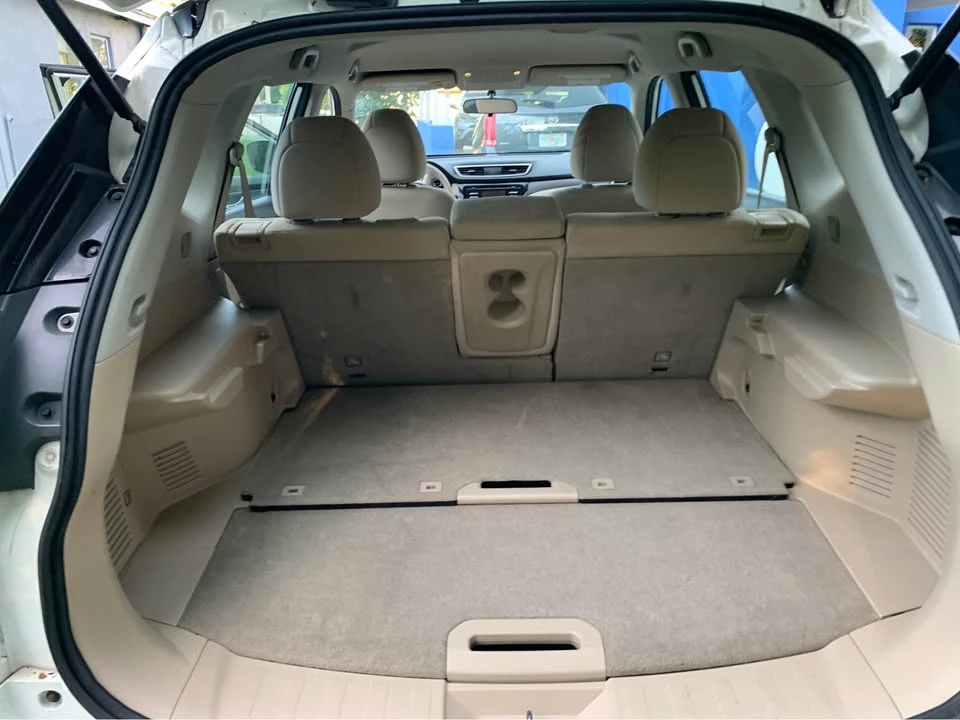 2015 Nissan Rogue - Image 14 of 15