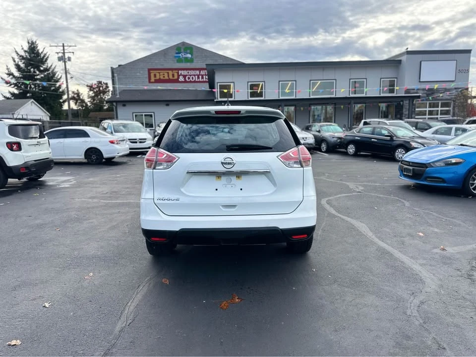 2015 Nissan Rogue - Image 6 of 14