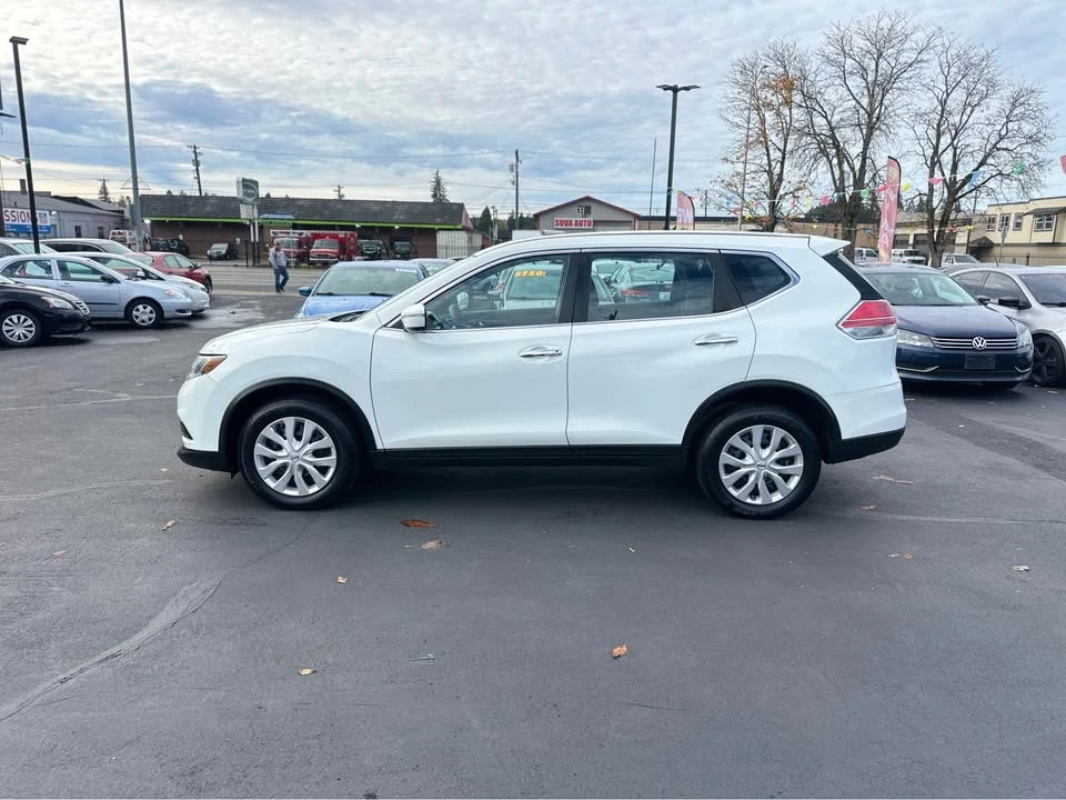 2015 Nissan Rogue - Image 8 of 14