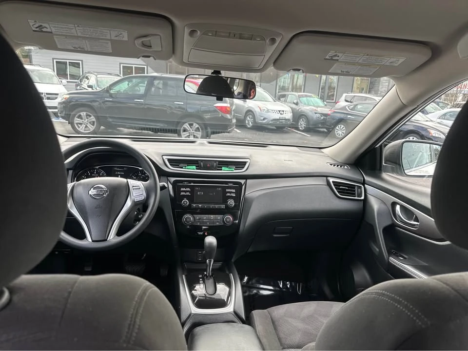 2015 Nissan Rogue - Image 9 of 14
