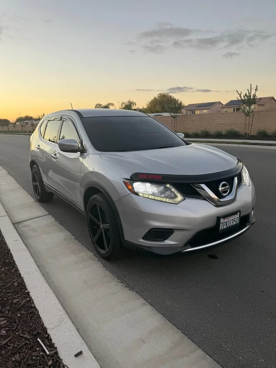 2015 Nissan Rogue - Image 7 of 15