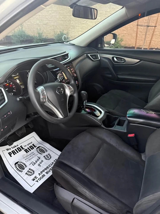 2015 Nissan Rogue - Image 8 of 15