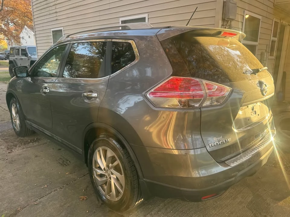 2015 Nissan Rogue - Image 3 of 6