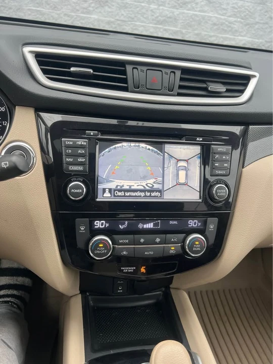 2015 Nissan Rogue - Image 16 of 20
