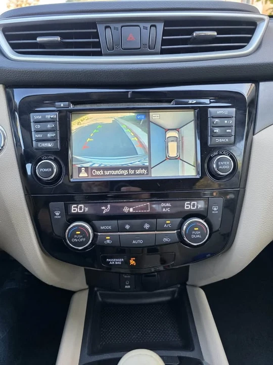 2015 Nissan Rogue - Image 10 of 20